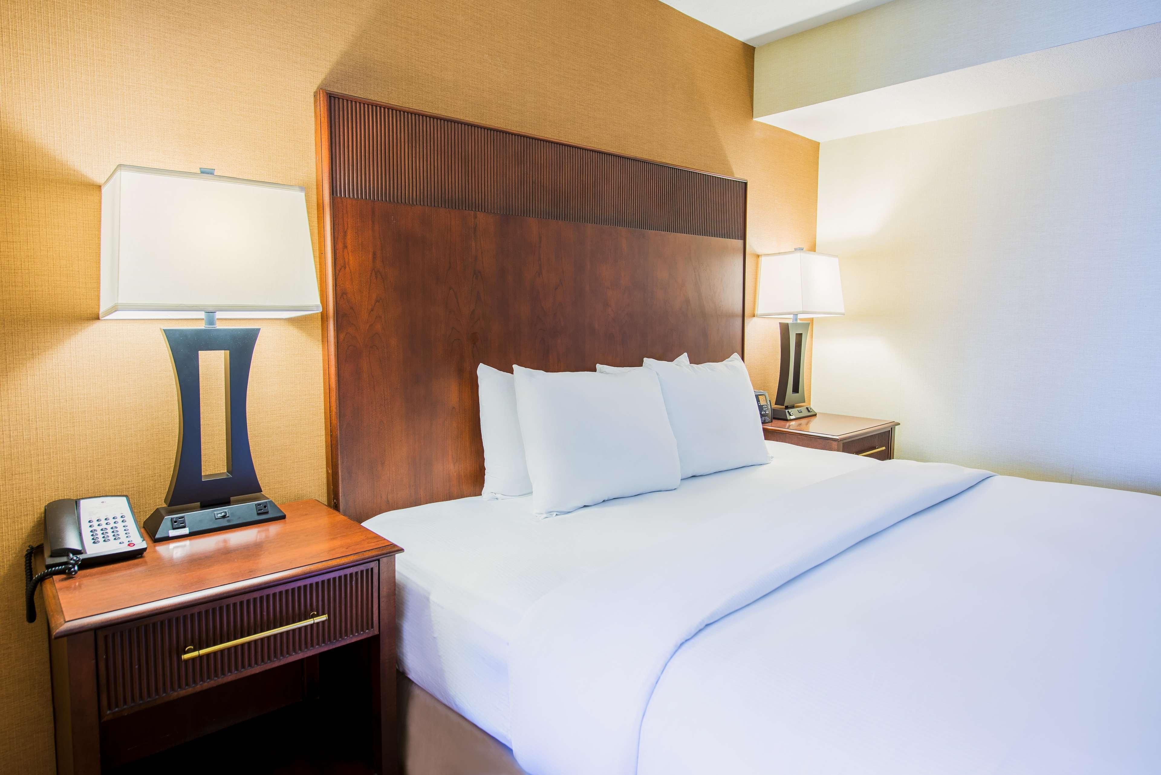 Doubletree By Hilton Philadelphia Airport Hotell Exteriör bild