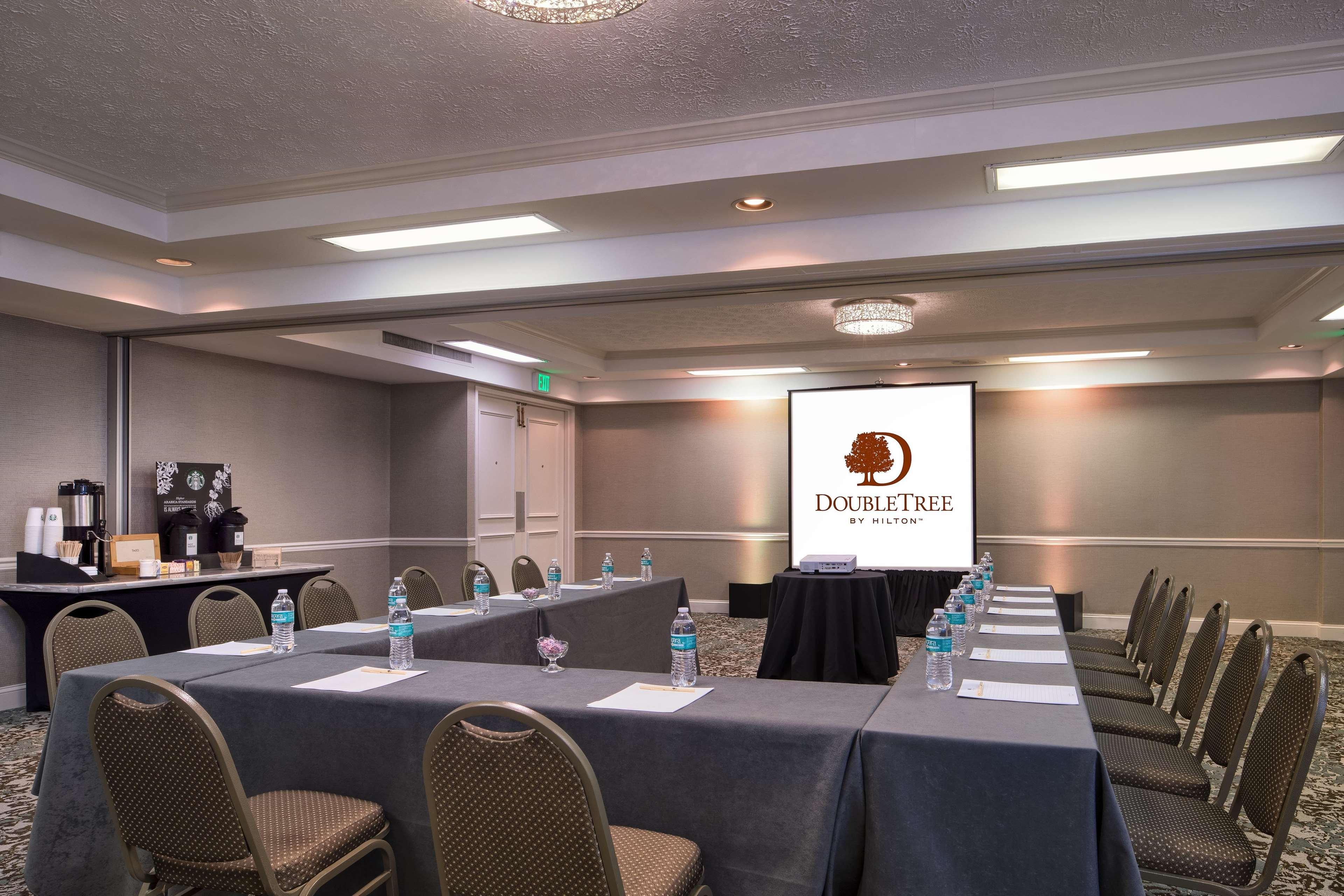 Doubletree By Hilton Philadelphia Airport Hotell Exteriör bild