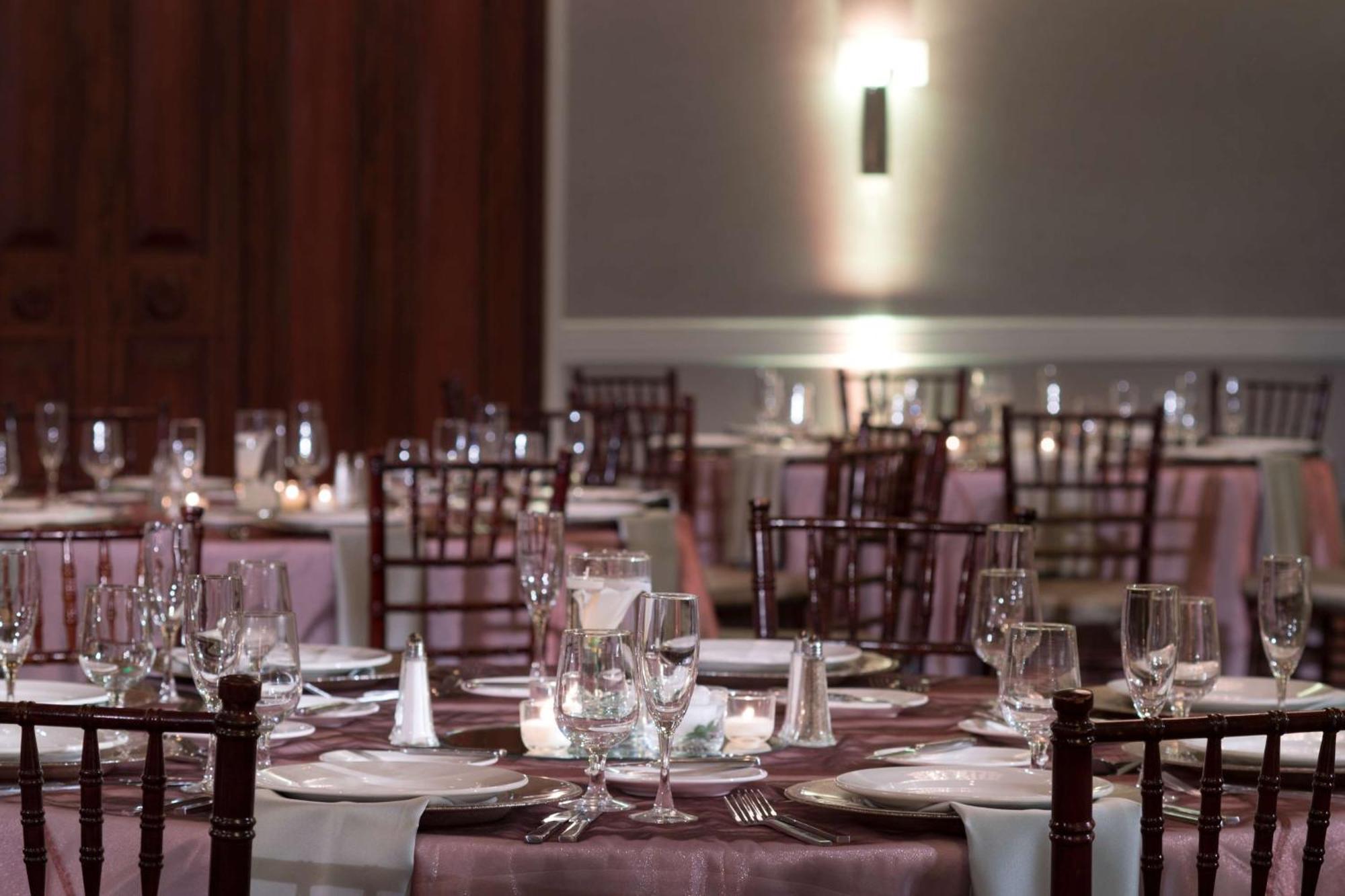 Doubletree By Hilton Philadelphia Airport Hotell Exteriör bild