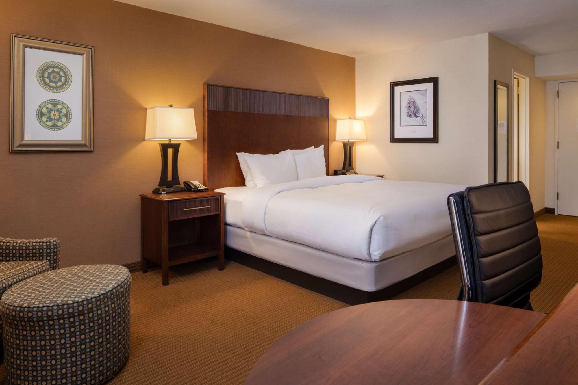 Doubletree By Hilton Philadelphia Airport Hotell Exteriör bild